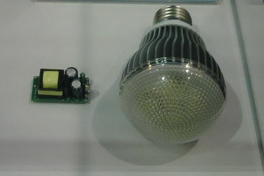 基於FT831B的5W燈杯方案