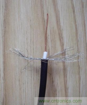 最簡單使用的天線&mdash;&mdash;罐頭天線，可做正饋大鍋饋源！ 