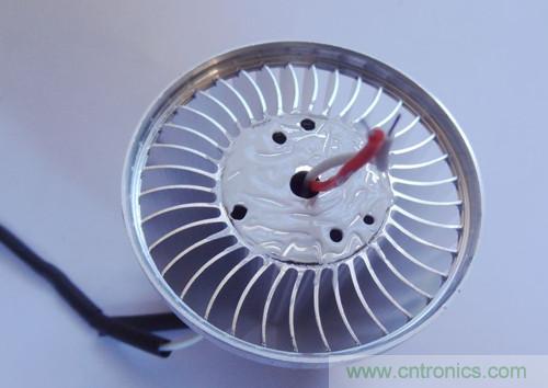 DIY：手把手教你自製LED球泡燈