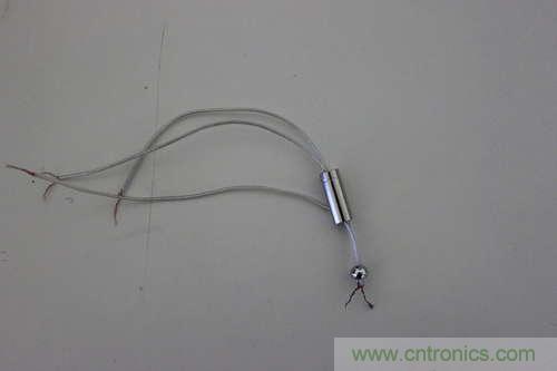 LED多點觸控手套DIY：拆解並重組耳機線