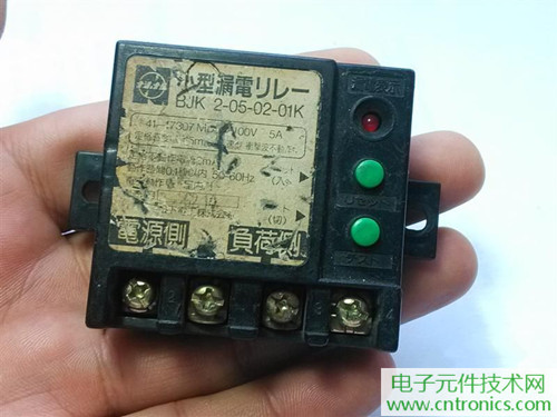 漏電保護器拆解：結構有差異，做工不錯