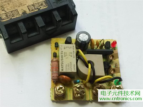 漏電保護器拆解：結構有差異，做工不錯