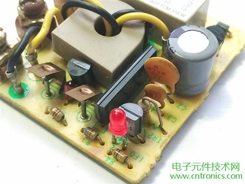 漏電保護器拆解：結構有差異，做工不錯