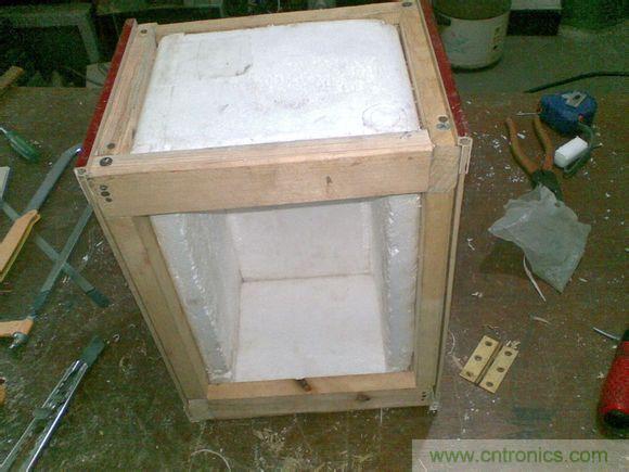 牛人DIY：百元自製車載冰箱