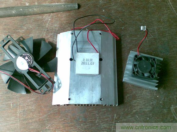 牛人DIY：百元自製車載冰箱