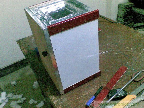 牛人DIY：百元自製車載冰箱