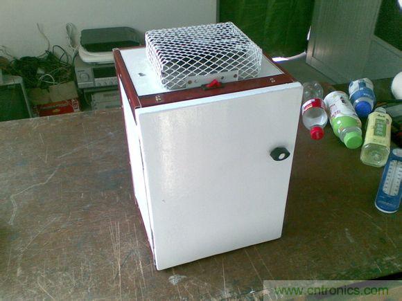 牛人DIY：百元自製車載冰箱