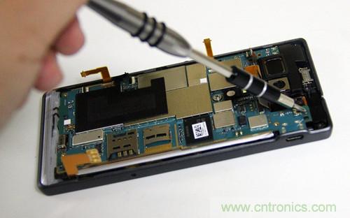 拆解4G新機索尼M35t：用料十足，易於維修