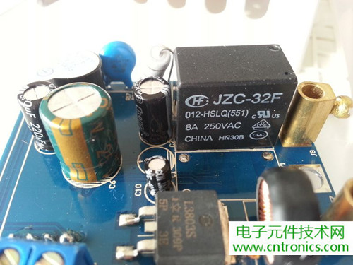 一款觸控開關拆解，做工不錯