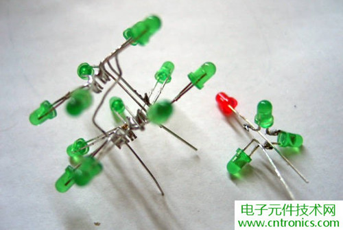 工科男的聖誕禮物：簡易LED聖誕樹DIY