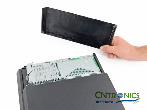 遊戲機內部的秘密：逆天級拆解索尼 PALY STATION 4!