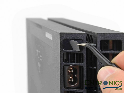 遊戲機內部的秘密：逆天級拆解索尼 PALY STATION 4!