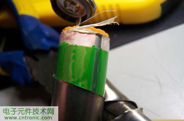 筆記本電池拆解，探秘電池內部結構