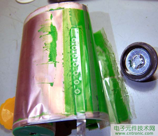 筆記本電池拆解，探秘電池內部結構