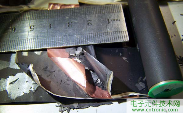 筆記本電池拆解，探秘電池內部結構