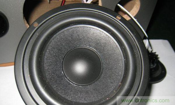 Nomex複合材料製成的全新4英寸低頻揚聲器