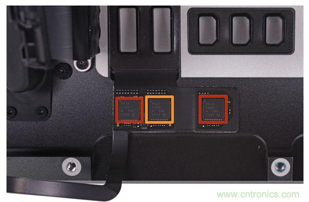 Mac Pro的後殼上還有三顆無法辨別的芯片