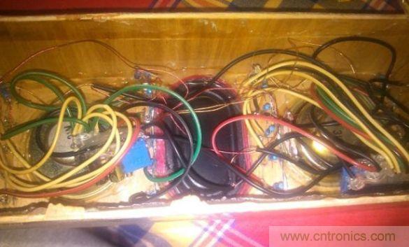 組裝，調試，安裝吸音棉