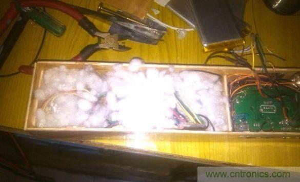 組裝，調試，安裝吸音棉