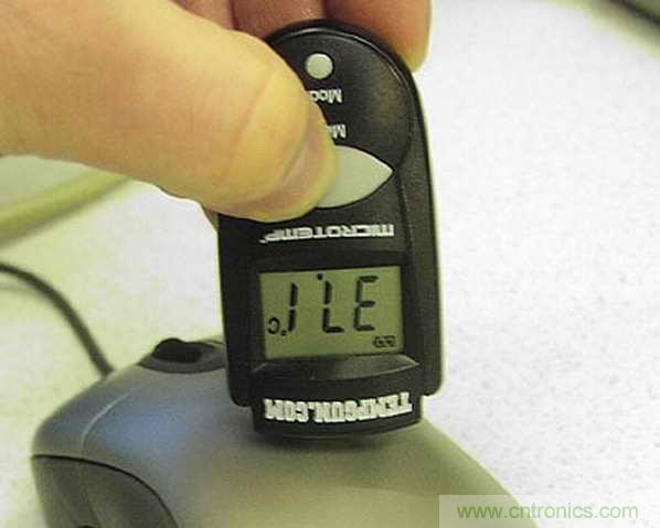 再測一下鼠標表麵，37.1攝氏度