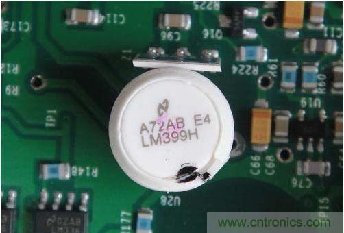 一隻正在FLUKE 8808A 五位半數字萬用表中&ldquo;服役&rdquo;的LM399H