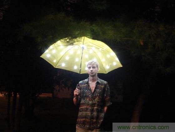 創意DIY！送女朋友的絕妙禮物，LED星光傘！