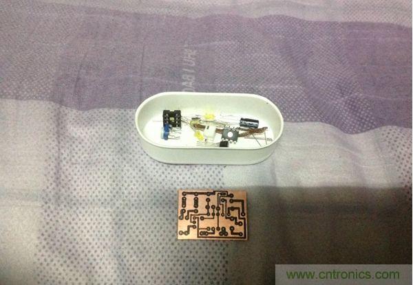 轉印、刮焊盤、備元件準備焊接