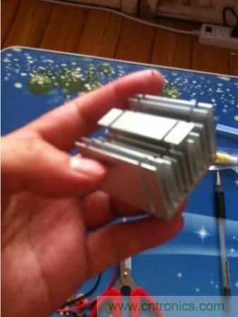 技術帝教你DIY電子製冷的冰鎮冰壺