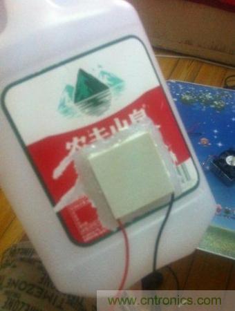 技術帝教你DIY電子製冷的冰鎮冰壺