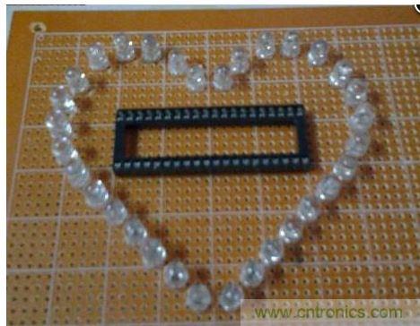  &ldquo;心&rdquo;型LED 焊接正麵布局圖