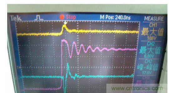 D1使用快恢複二極管UF4007的實測波形