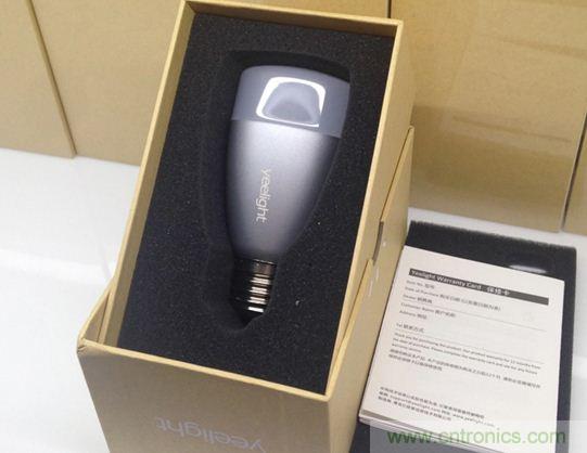 拆解分析：兩款藍牙LED智能燈泡大比拚