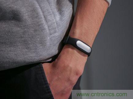 小米手環光感版體驗：便宜實惠，功能尚可