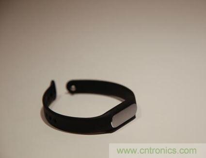 小米手環光感版體驗：便宜實惠，功能尚可