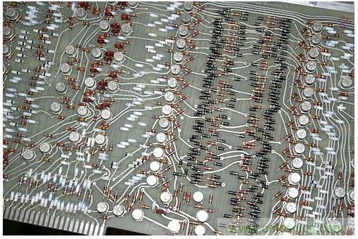 拆解也懷舊，讓人驚歎的古董級可編程科學計算器 from 1966