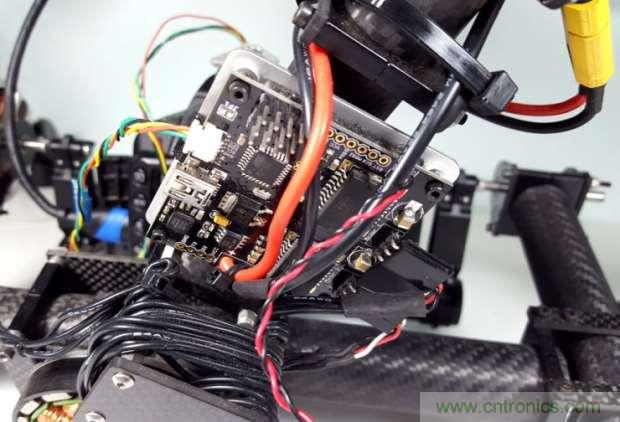 攝影發燒友：想要相機穩如雞頭，學我DIY自平衡相機穩定器