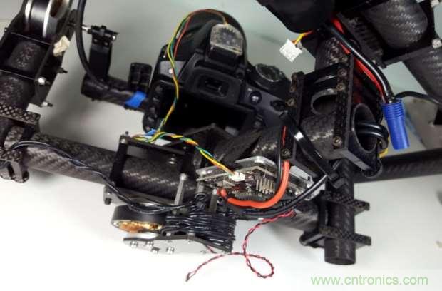 攝影發燒友：想要相機穩如雞頭，學我DIY自平衡相機穩定器