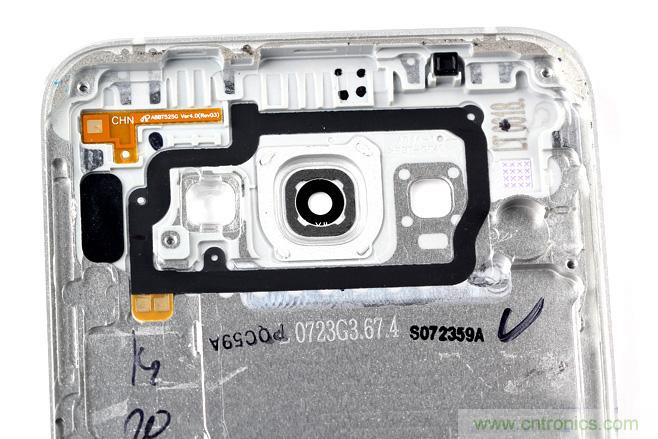 三星Galaxy A8拆解，中端、旗艦傻傻分不清楚