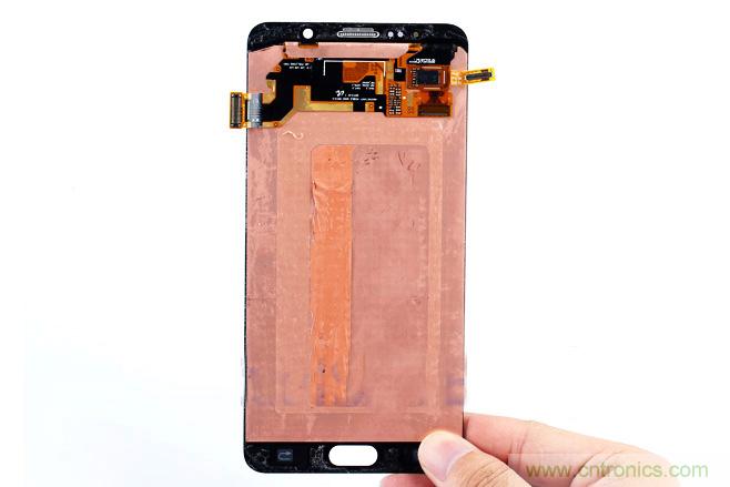 Galaxy Note5拆解，與S係列差距日漸模糊