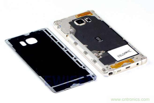 Galaxy Note5拆解，與S係列差距日漸模糊