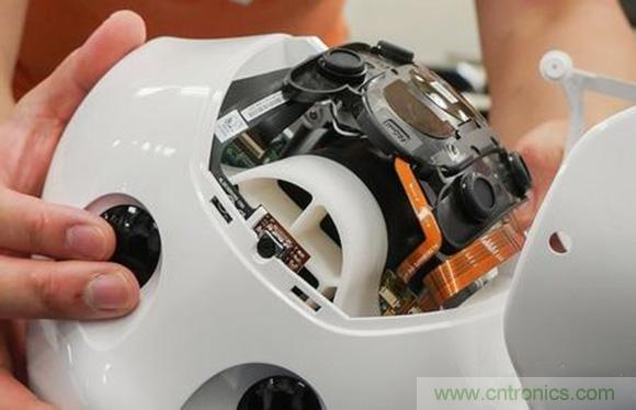 拆解筆記本不過癮，那就來拆拆日本情感機器人吧！