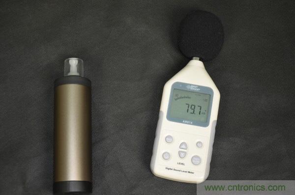 隻有奶瓶大小的閃電去漬小神器 &mdash;&mdash;海爾咕咚手持式洗衣機