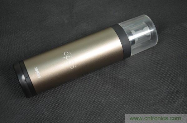 隻有奶瓶大小的閃電去漬小神器 &mdash;&mdash;海爾咕咚手持式洗衣機