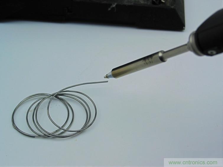 一款能喚起 70 後工程師朋友&ldquo;童年趣事&rdquo;的迷你電烙鐵！