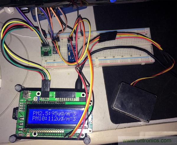 不用專業設備，用樹莓派就能玩一把室內環境監測！
