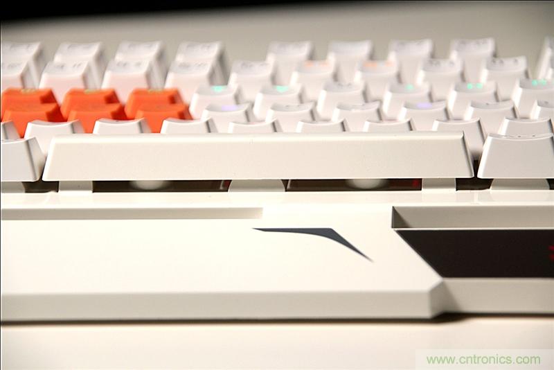 曾經的網吧統治者&mdash;雙飛燕血手幽靈機械鍵盤，真世界最快？