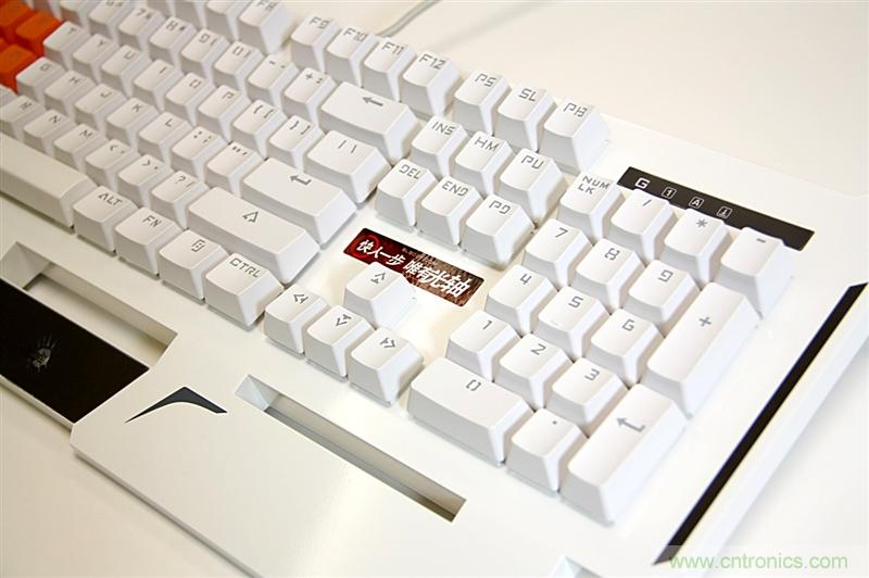 曾經的網吧統治者&mdash;雙飛燕血手幽靈機械鍵盤，真世界最快？