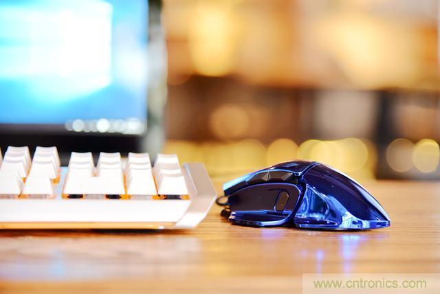 左手寫愛，右手寫他&mdash;&mdash;從此鍵盤鼠標不分家！