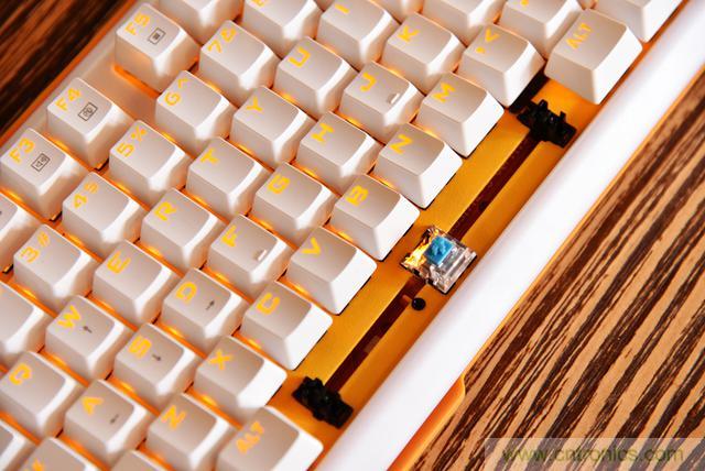 左手寫愛，右手寫他&mdash;&mdash;從此鍵盤鼠標不分家！