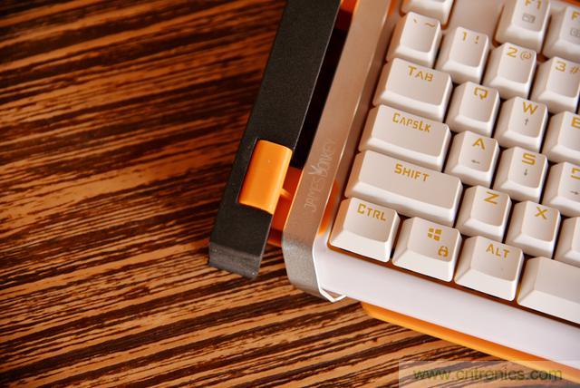 左手寫愛，右手寫他&mdash;&mdash;從此鍵盤鼠標不分家！